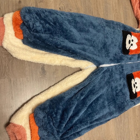 Plush onesie super warm for the winter - Picture 4 of 4